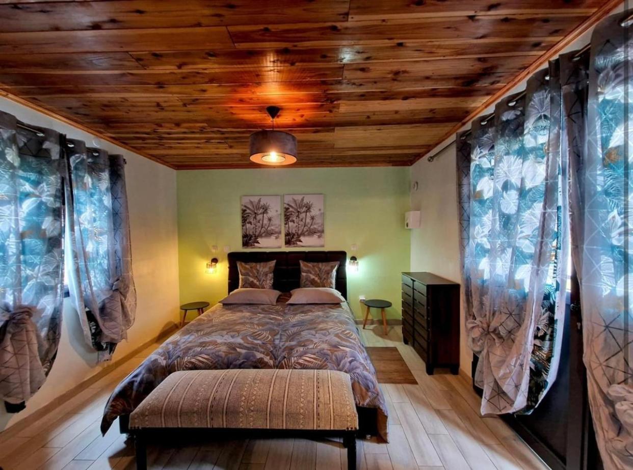 Chambres Et Tables D'Hote Du Voyageur La Plaine des Palmistes Εξωτερικό φωτογραφία
